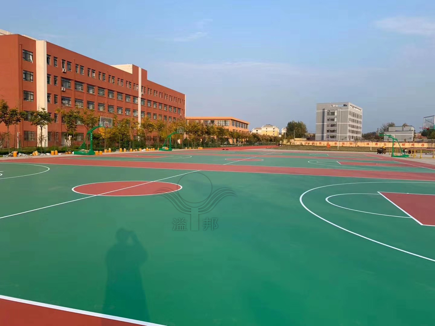 標準籃球場