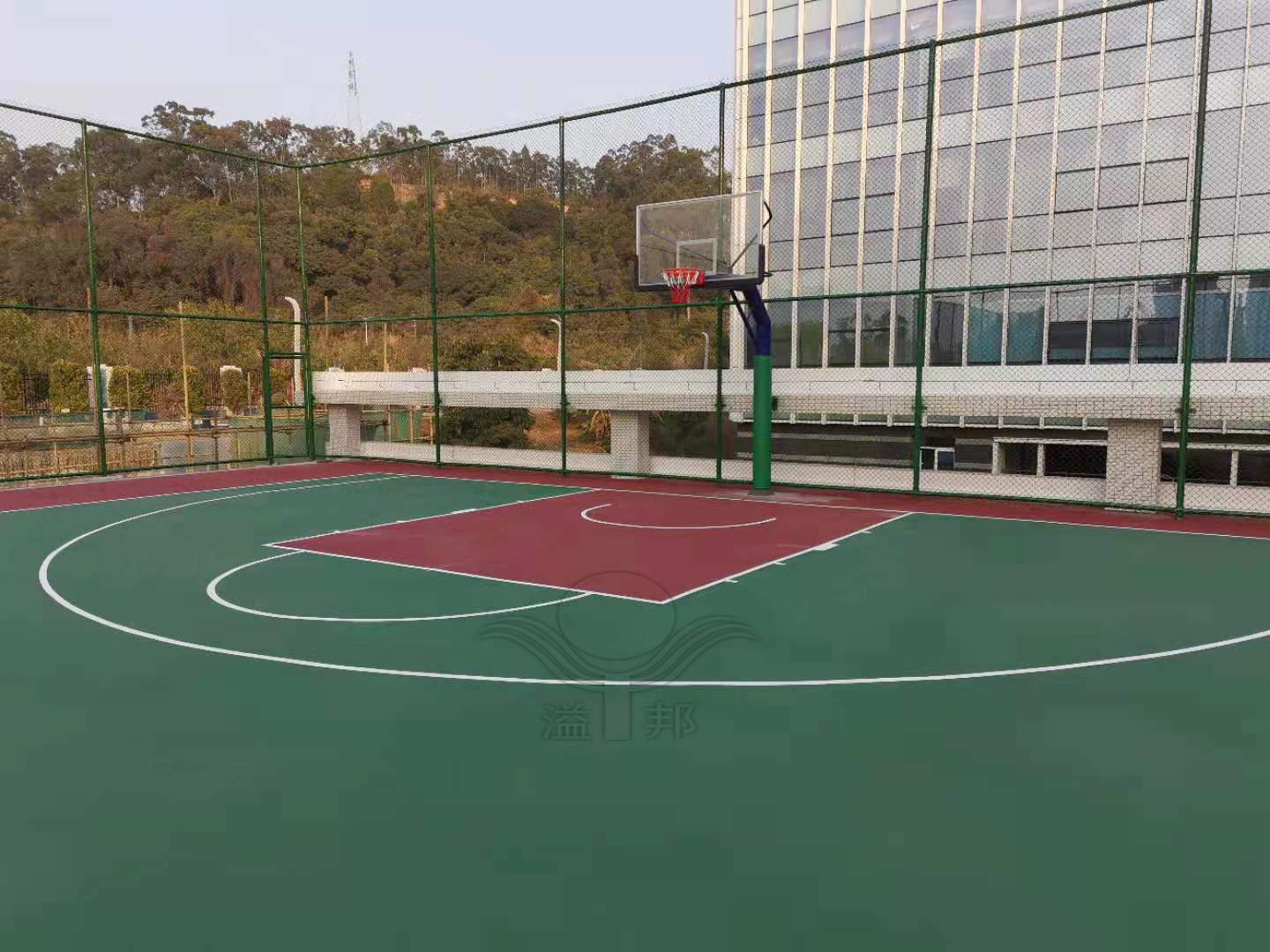 建一個(gè)籃球場大概要多少錢